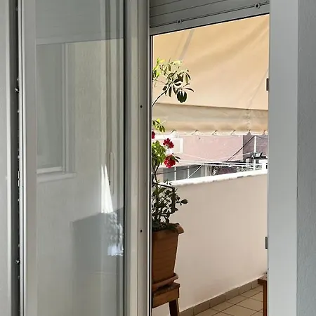 Marina's Apartment-between The And The Apartman *